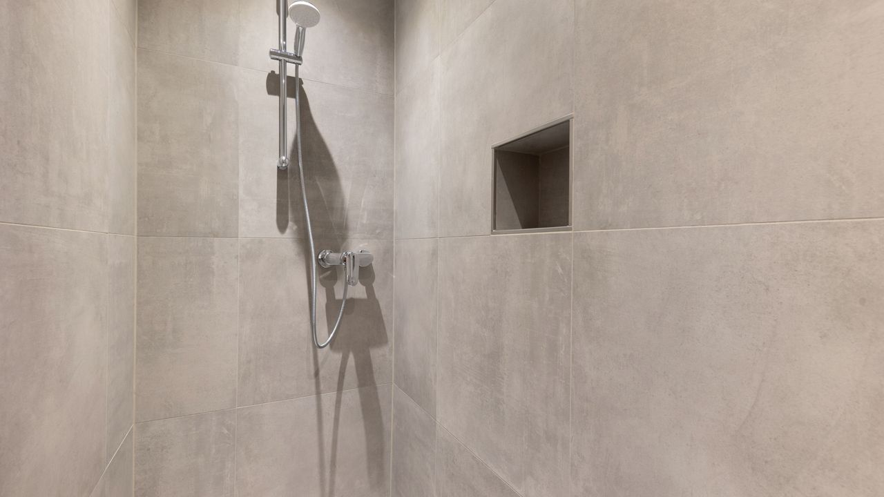 INSIDE, BATHROOM INSIDE, BATHROOM